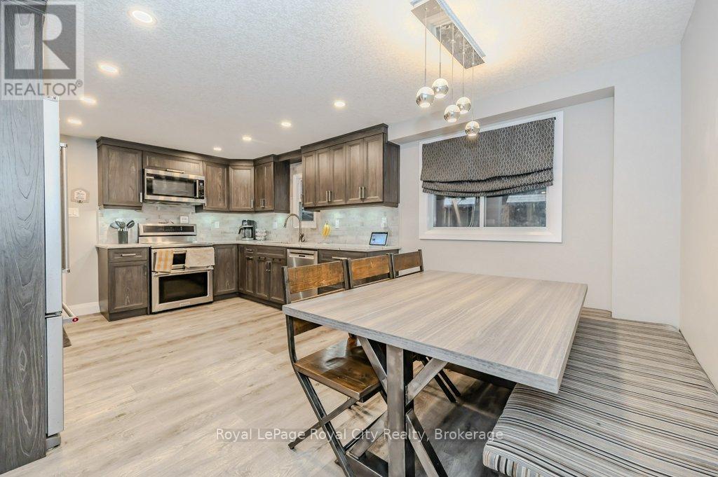 478 Pinetree Cres, Cambridge, ON N3H 4X5