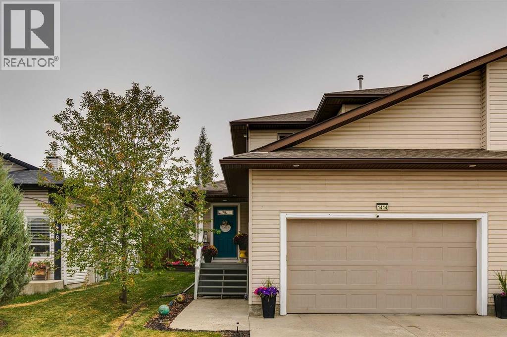1414 Smith Ave, Crossfield, AB T0M 0S0