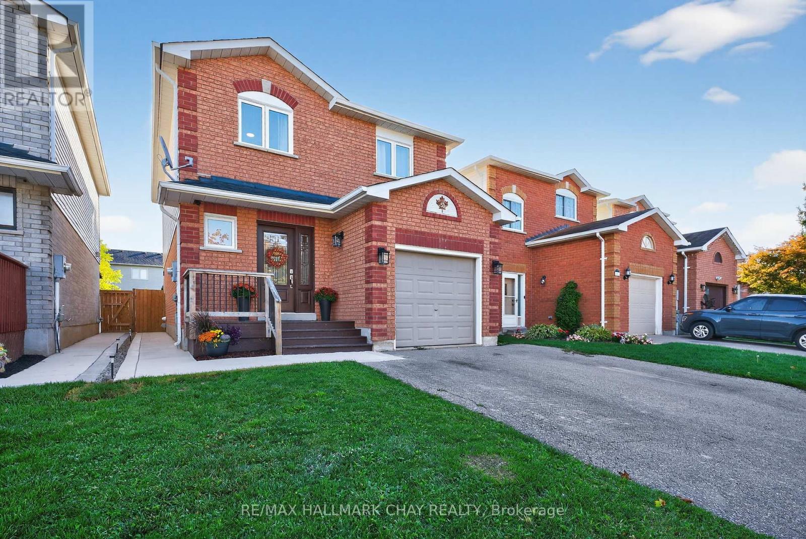 53 Mcknight Cres, New Tecumseth, ON L0G 1W0