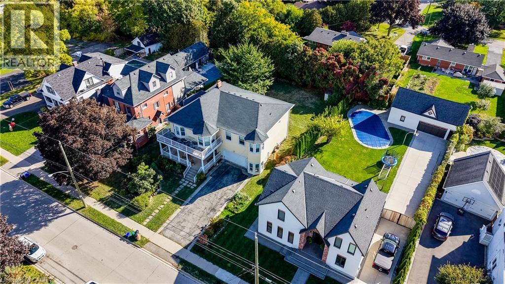 7 Robinson St S, Grimsby, ON L3M 3C5