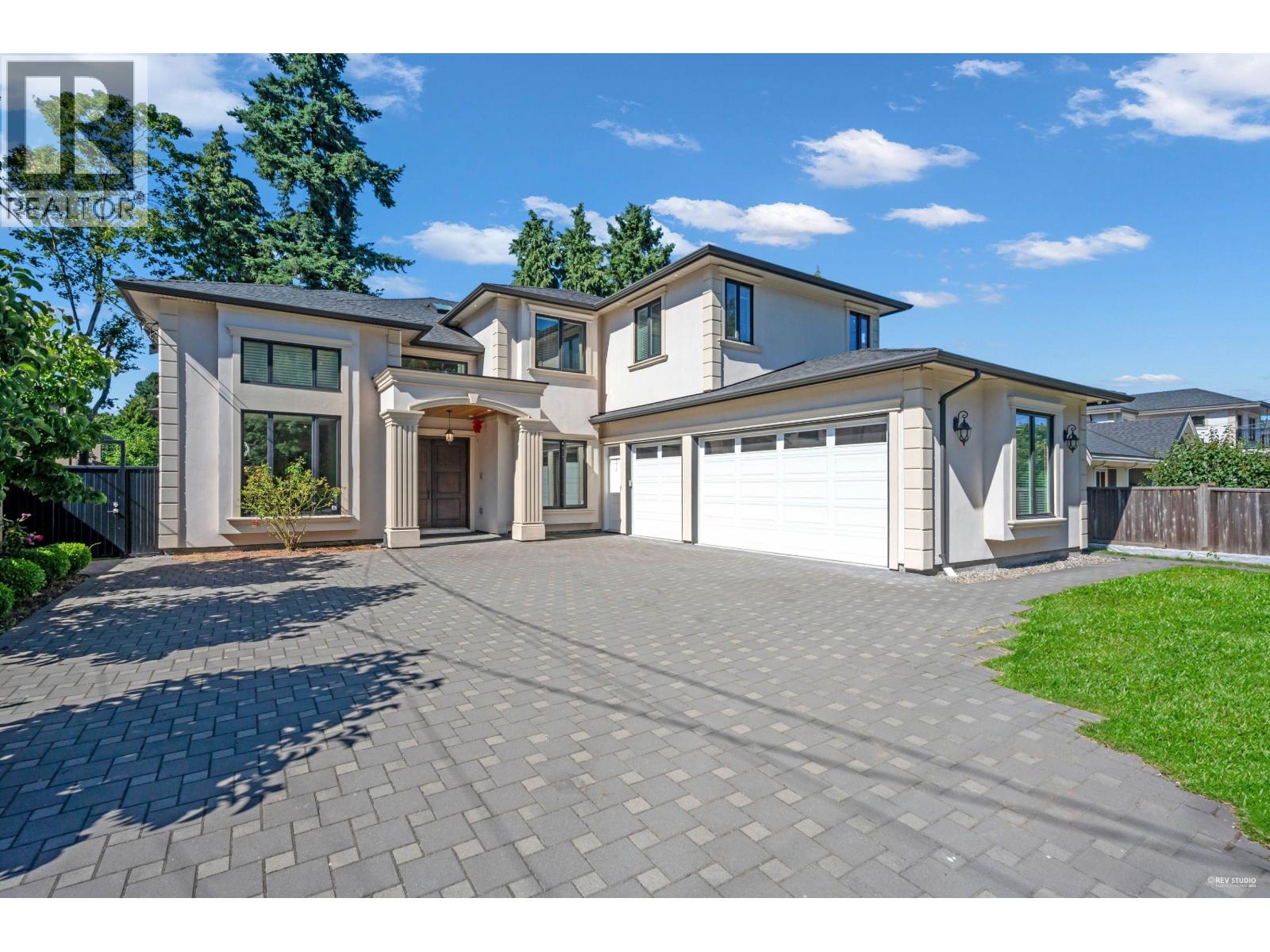 8351 Leslie Rd, Richmond, BC V6X 1E4