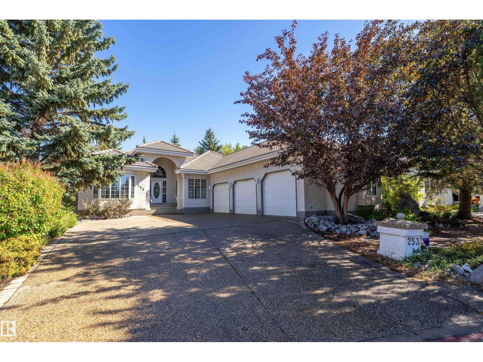 253 Wilson Ln NW, Edmonton, AB T6M 2K8