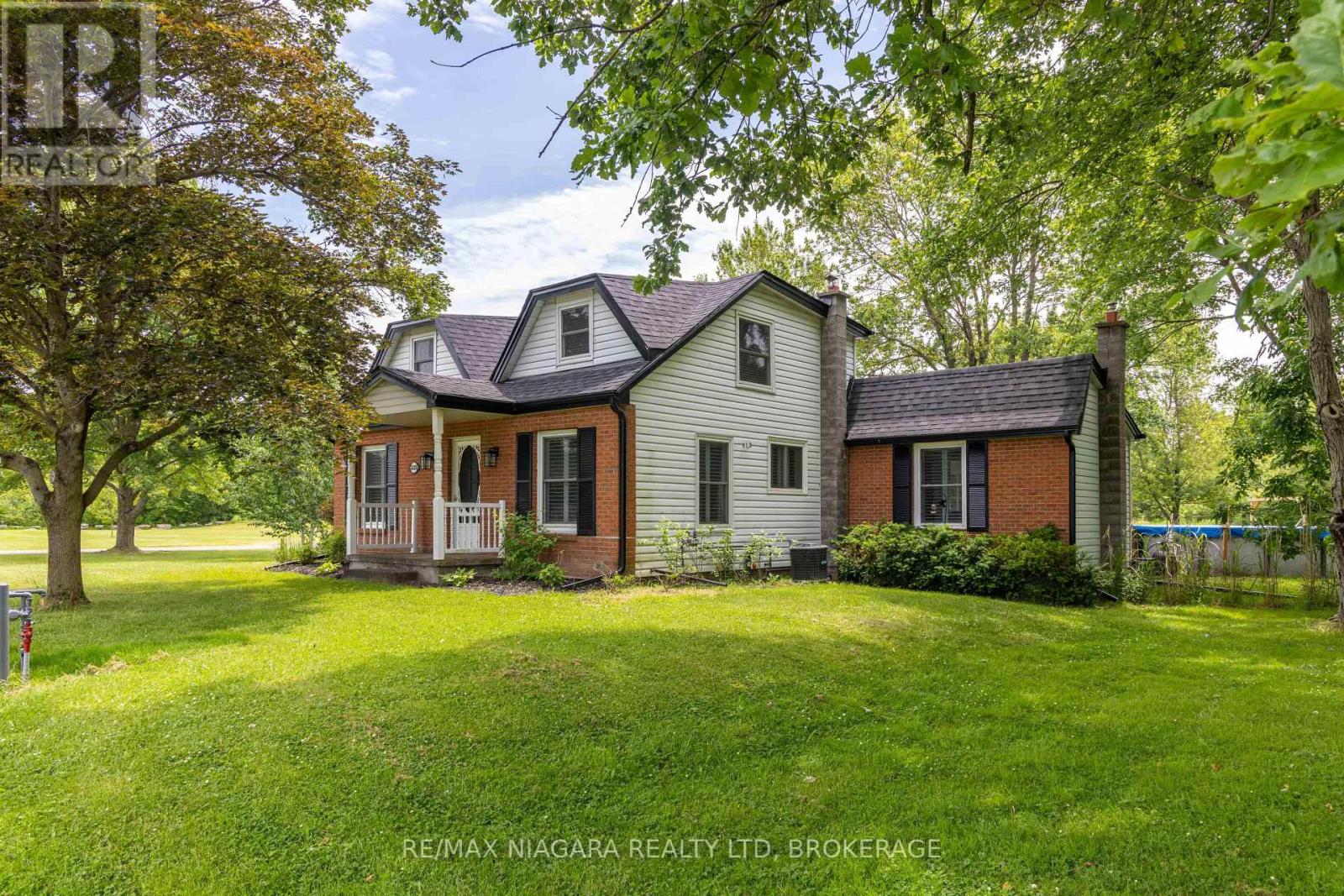 3321 Bowen Rd, Fort Erie, ON L0S 1S0