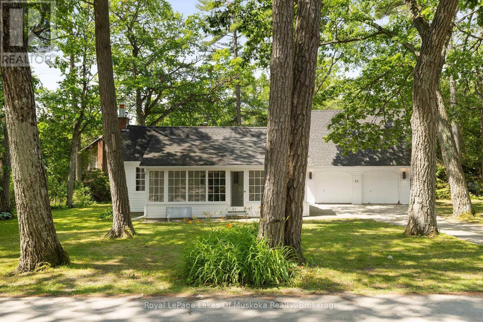 23 First St, Kawartha Lakes, ON K0M 1N0