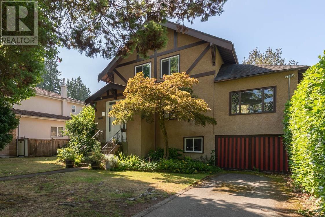 2402 W 34th Ave, Vancouver, BC V6M 1G7