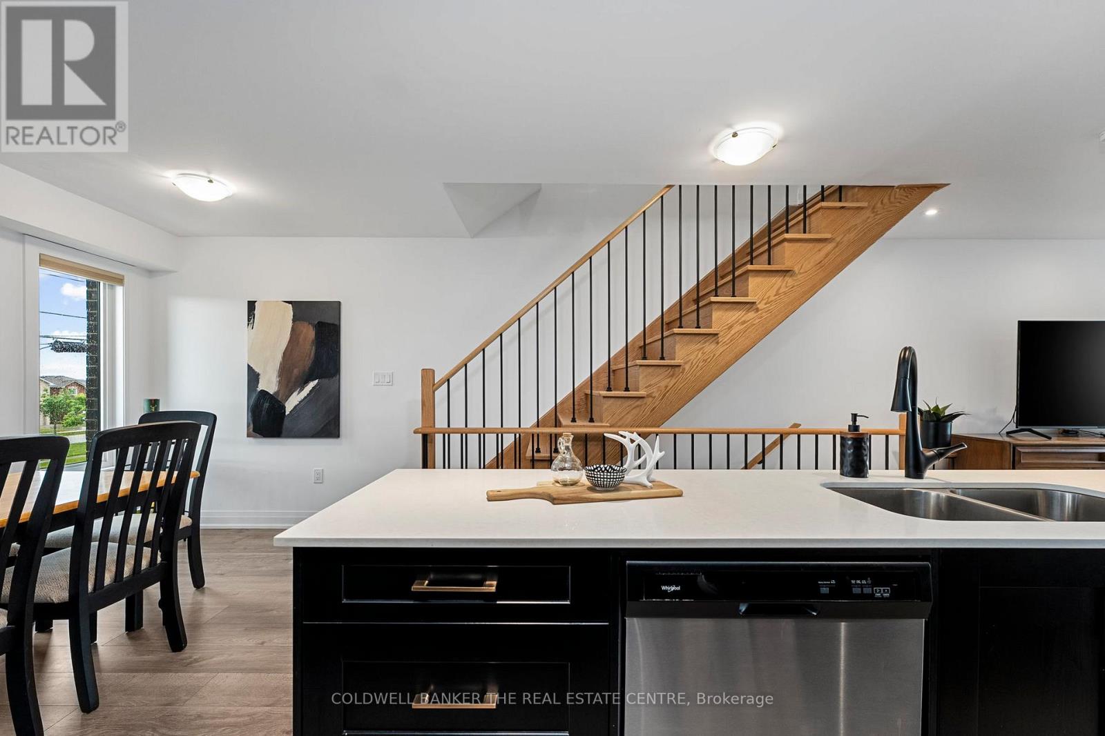 121 Fairlane Ave, Barrie Painswick South, ON L9J 0M5