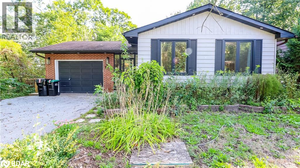 311 Anne St N, Barrie, ON L4N 5M7