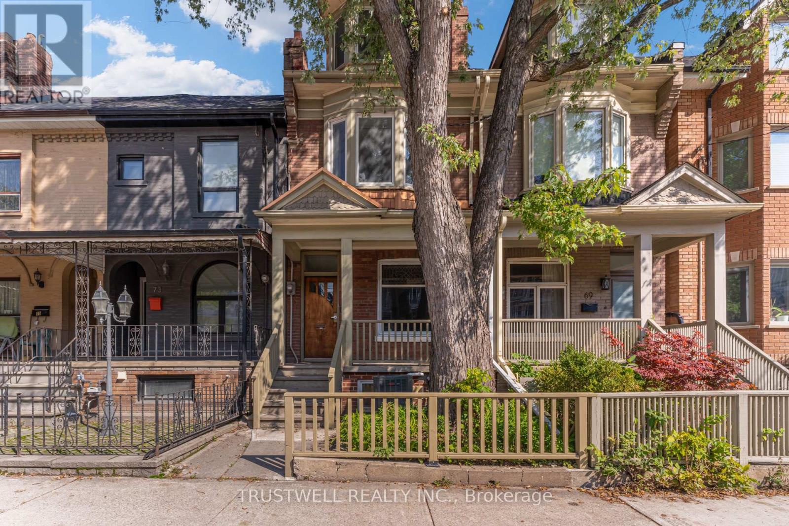 71 Shaw St, Toronto, ON M6J 2W3