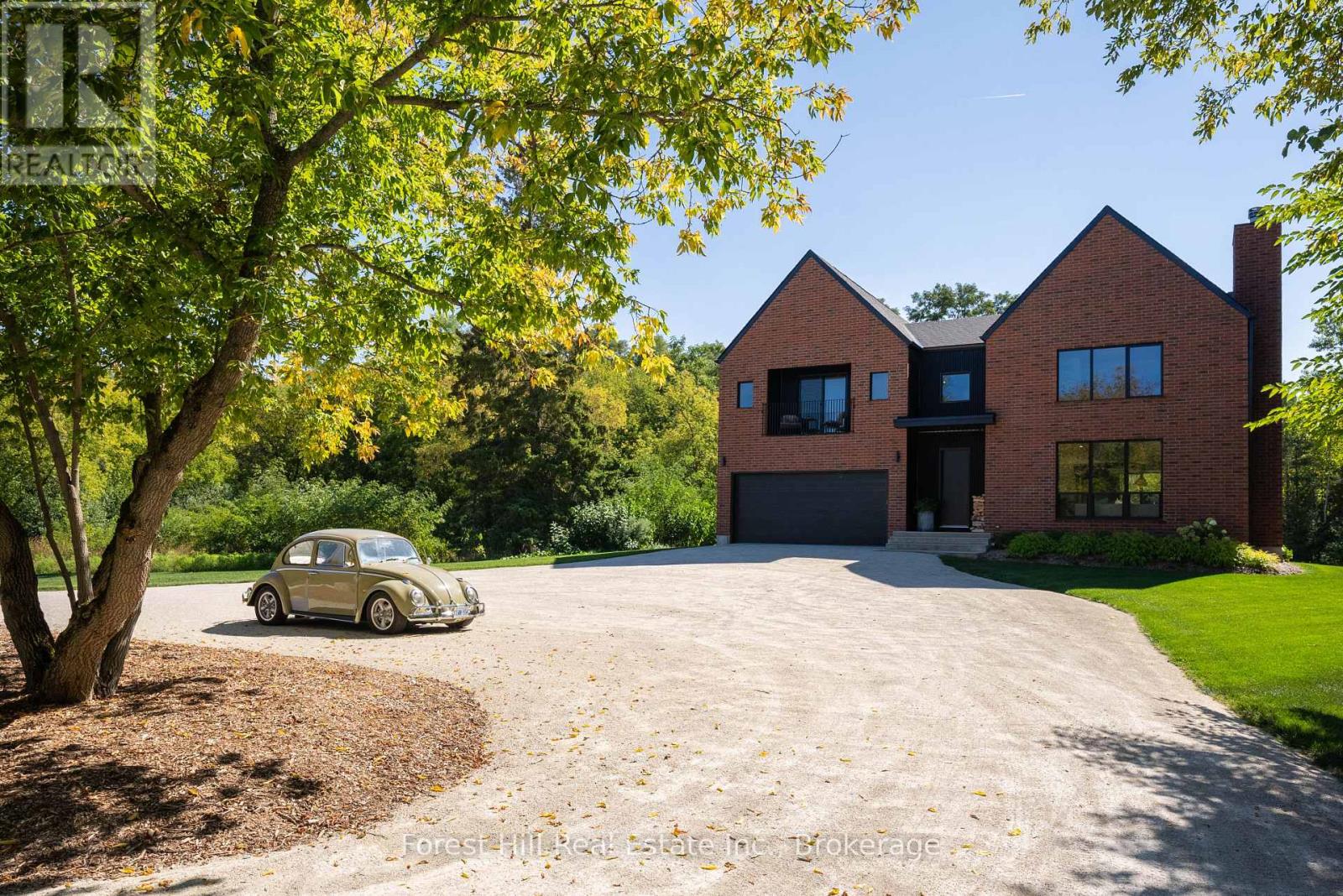 854 Sixth St, Clearview, ON L9Y 3Y9