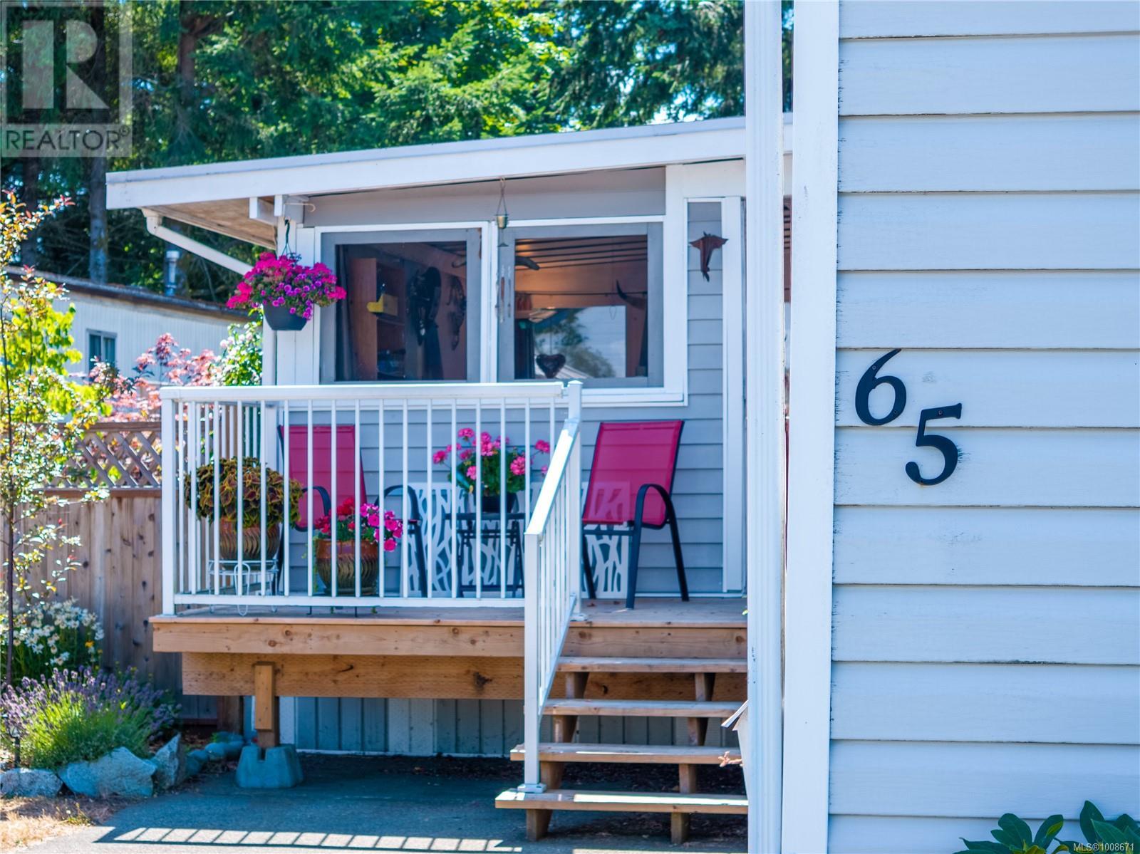 390 Cowichan Ave Unit 65 Ave, Courtenay, BC V9N 7T4