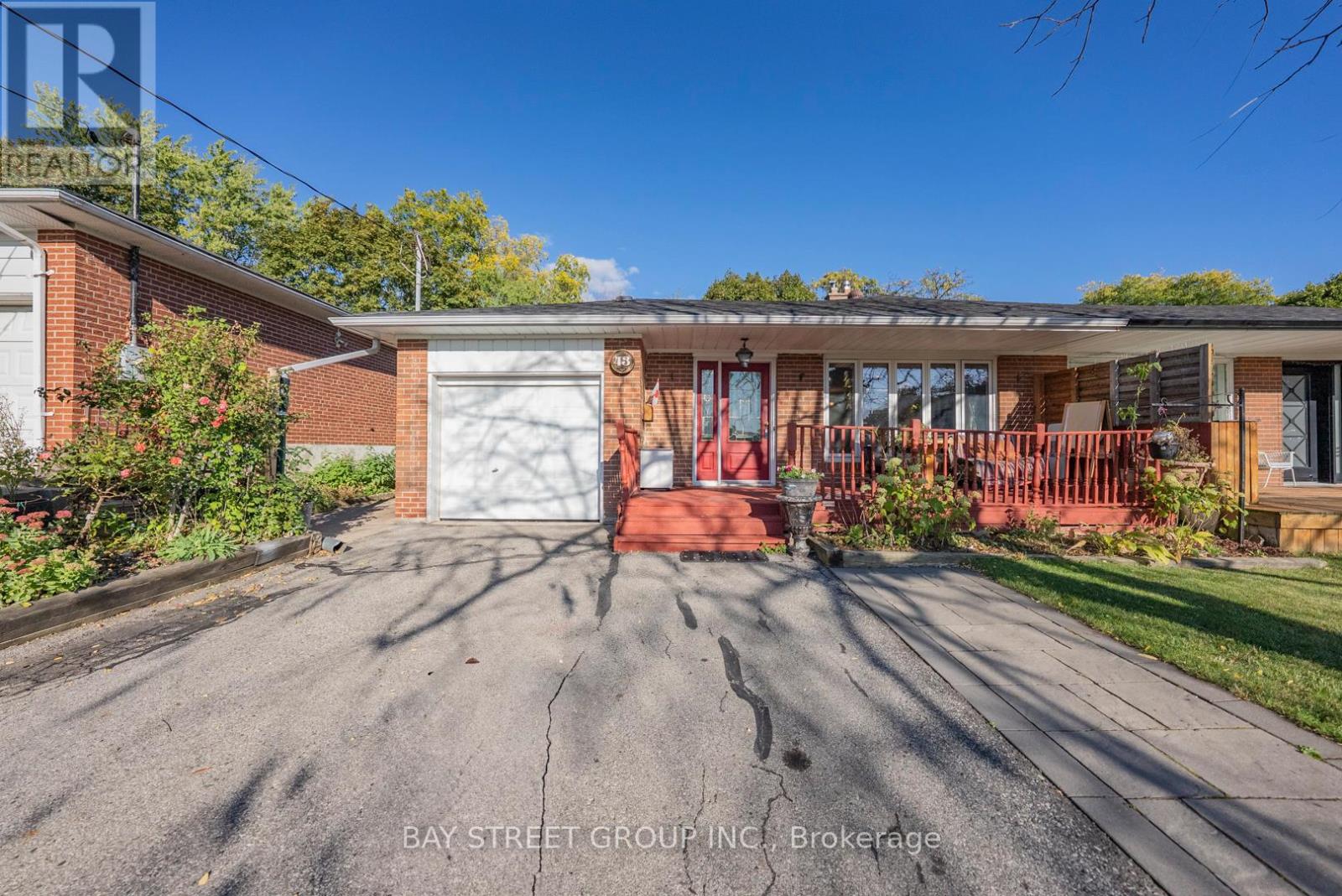 43 Sherwood Forest Dr, Markham, ON L3P 1P5