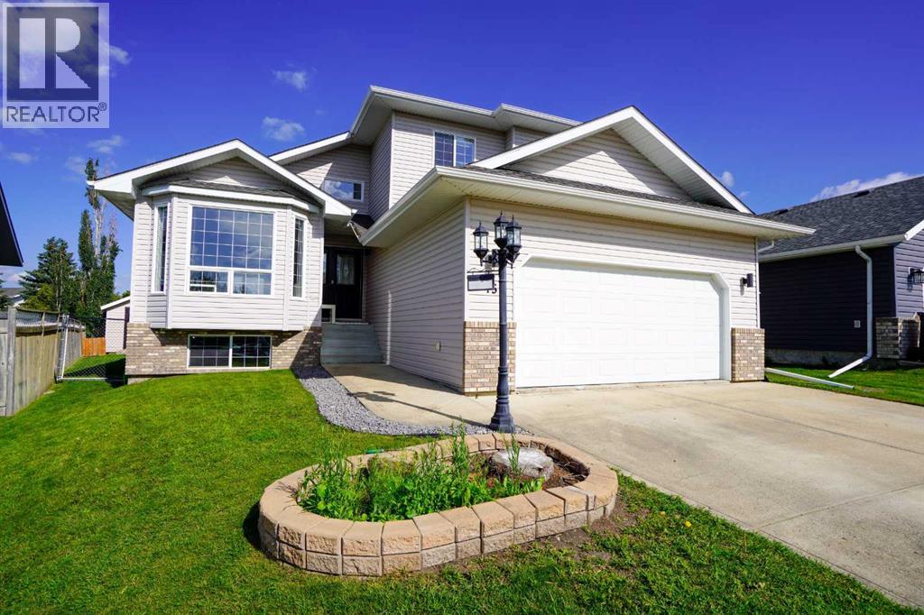 15 Pritchard Close, Sylvan Lake, AB T4S 1W3