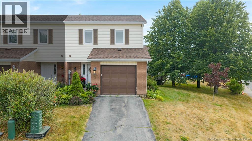 5 Driftwood Ln, Saint John, NB E2M 5L6