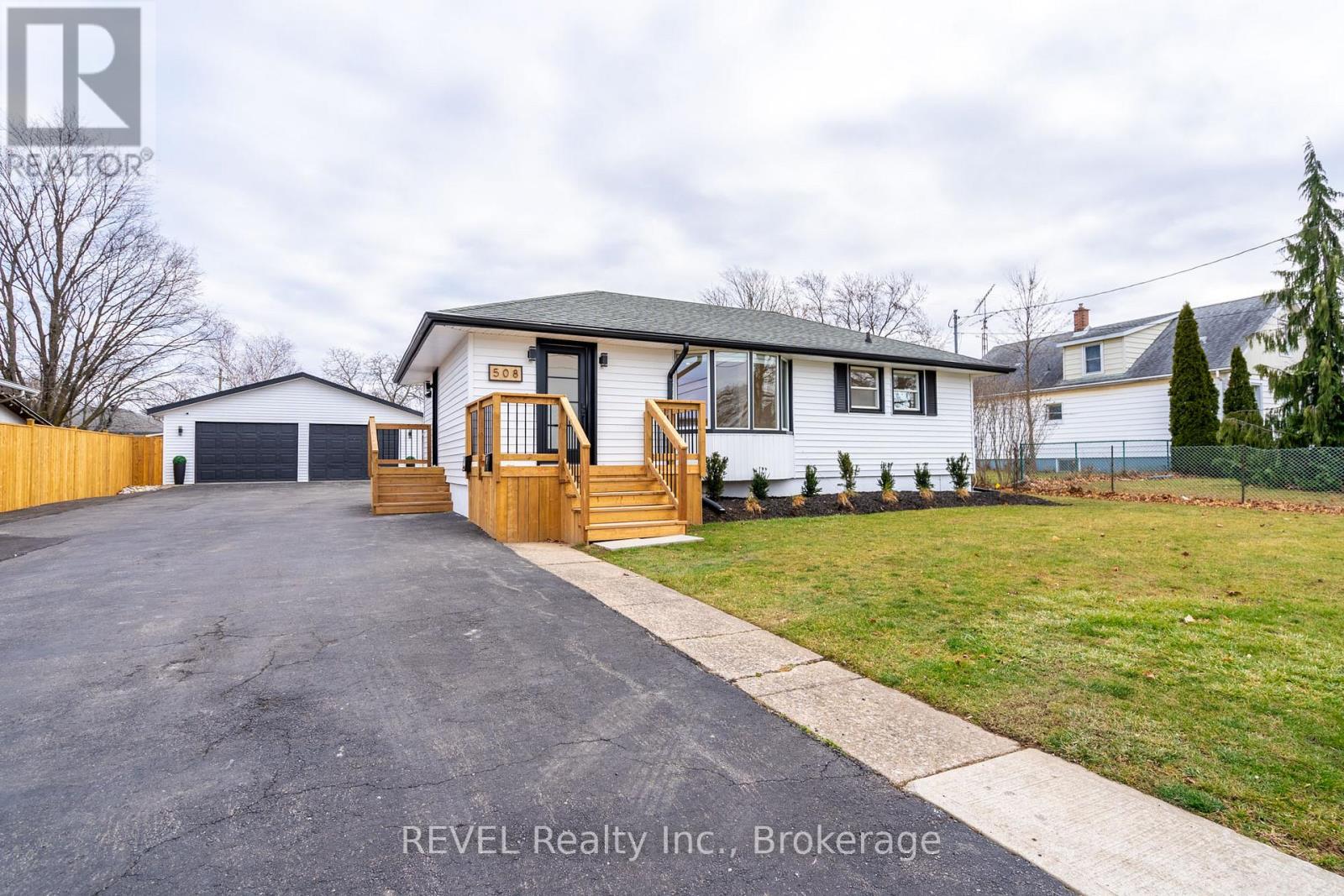 508 Geneva St, St. Catharines, ON L2N 2H6