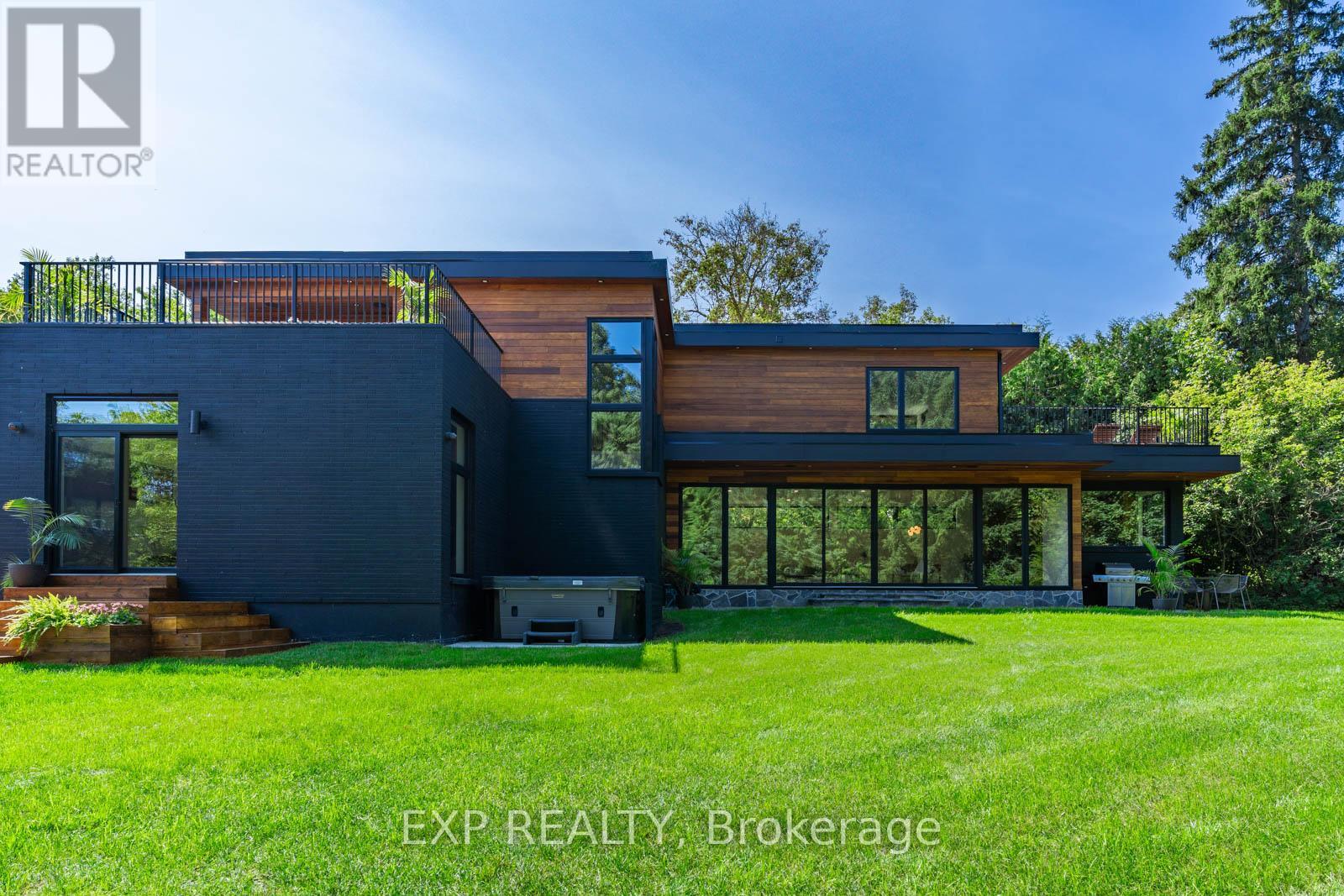 151 St Andrews St N, St. Marys, ON N4X 1C3