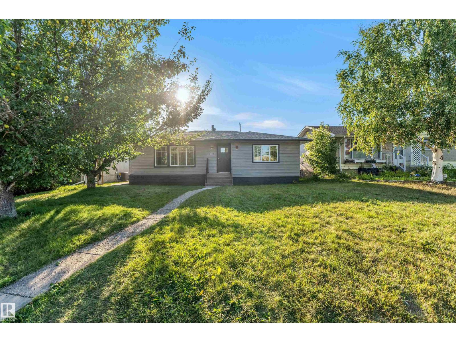 139 St Nw Unit 13604, Edmonton, AB T5L 2C4