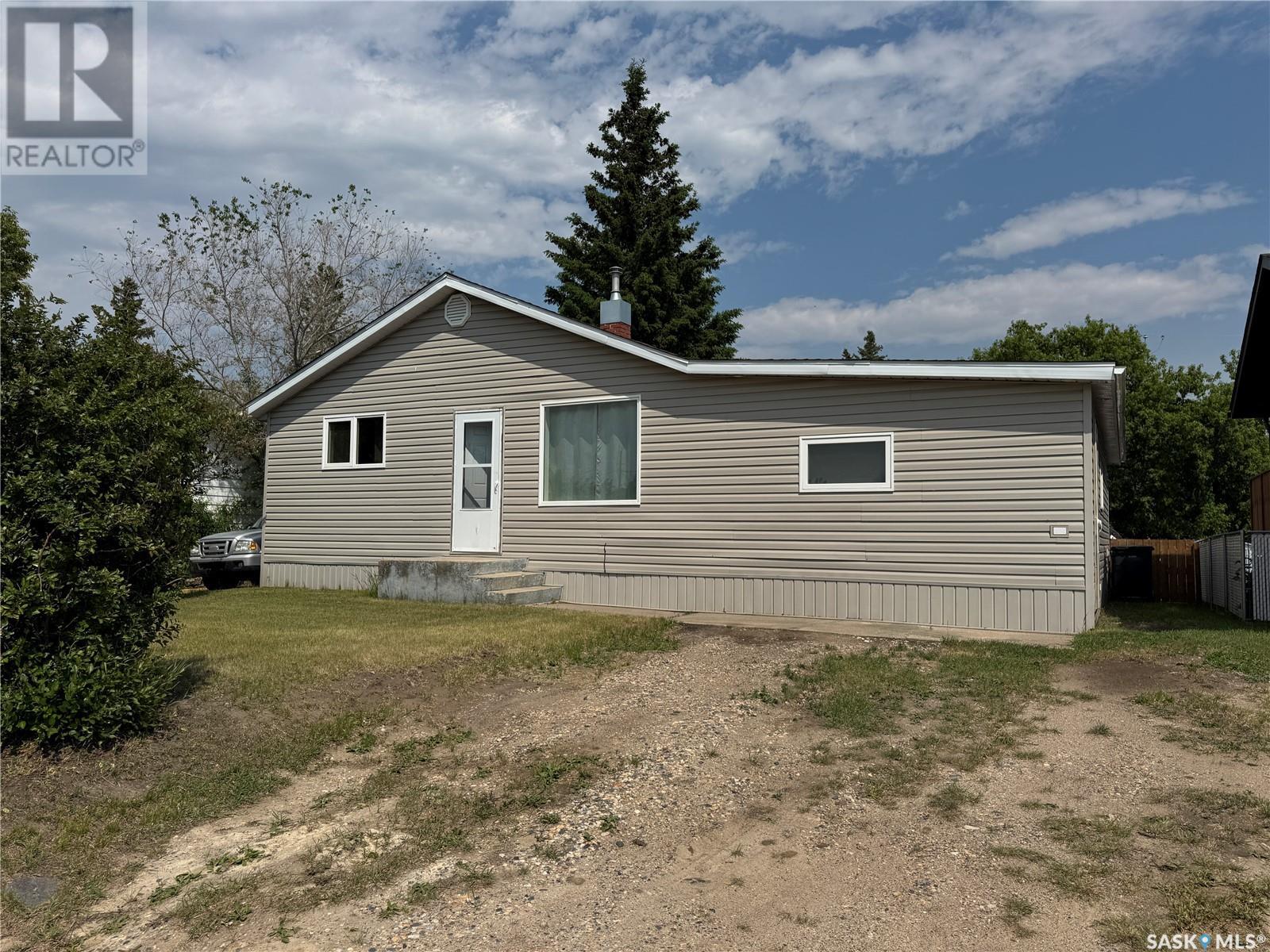 410 6 Street East, Wynyard, SK S0A 4T0