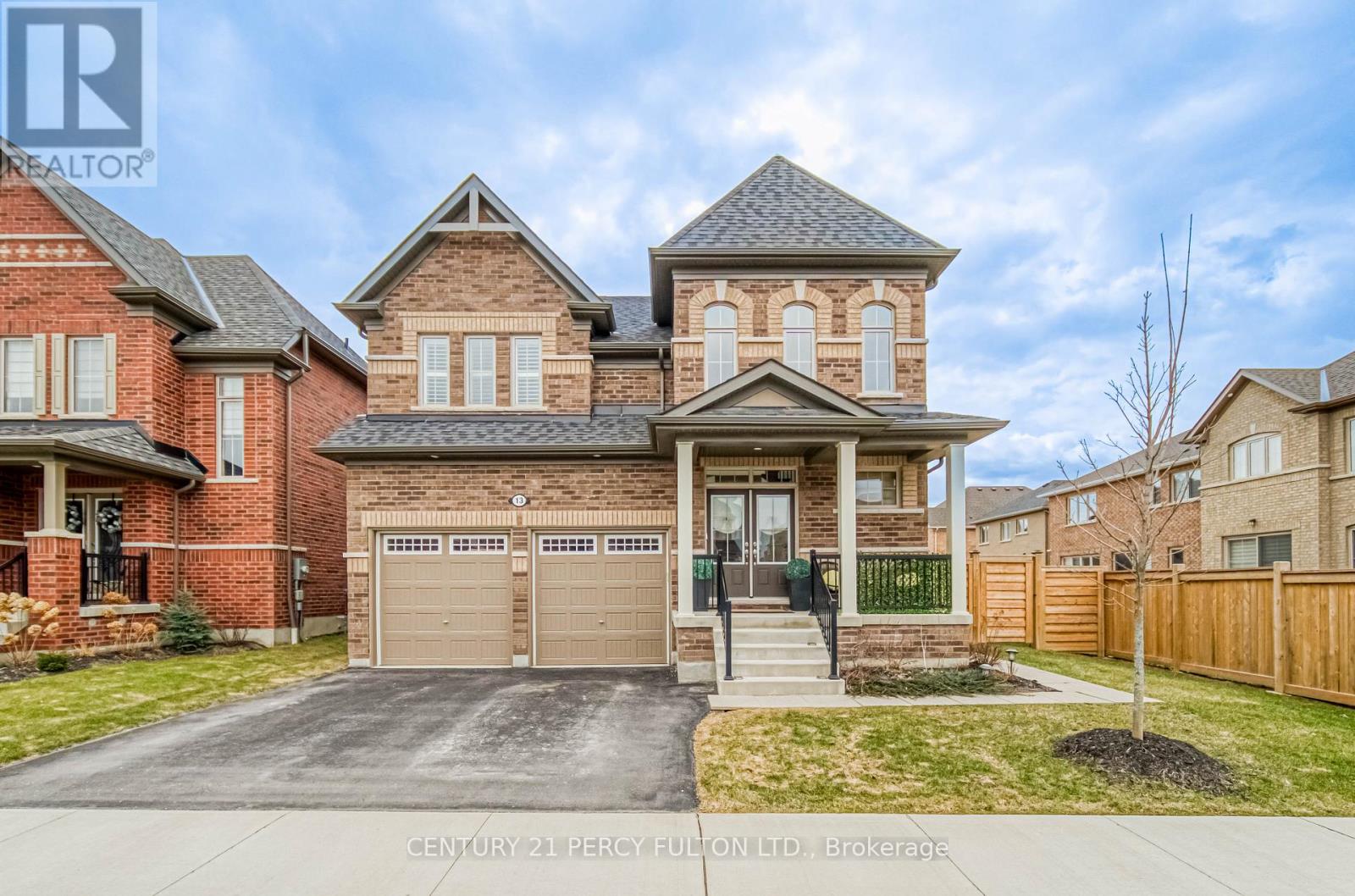 13 Toulouse St, Whitby, ON L1P 0J2