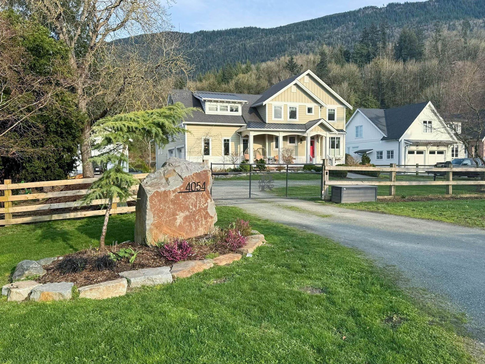 4054 Eckert Streetyarrow, Chilliwack, BC V2R 5J6