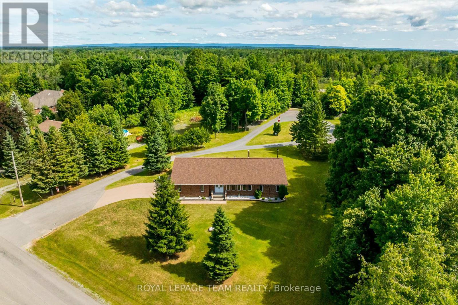 634 David Manchester Rd, Ottawa, ON K0A 1L0