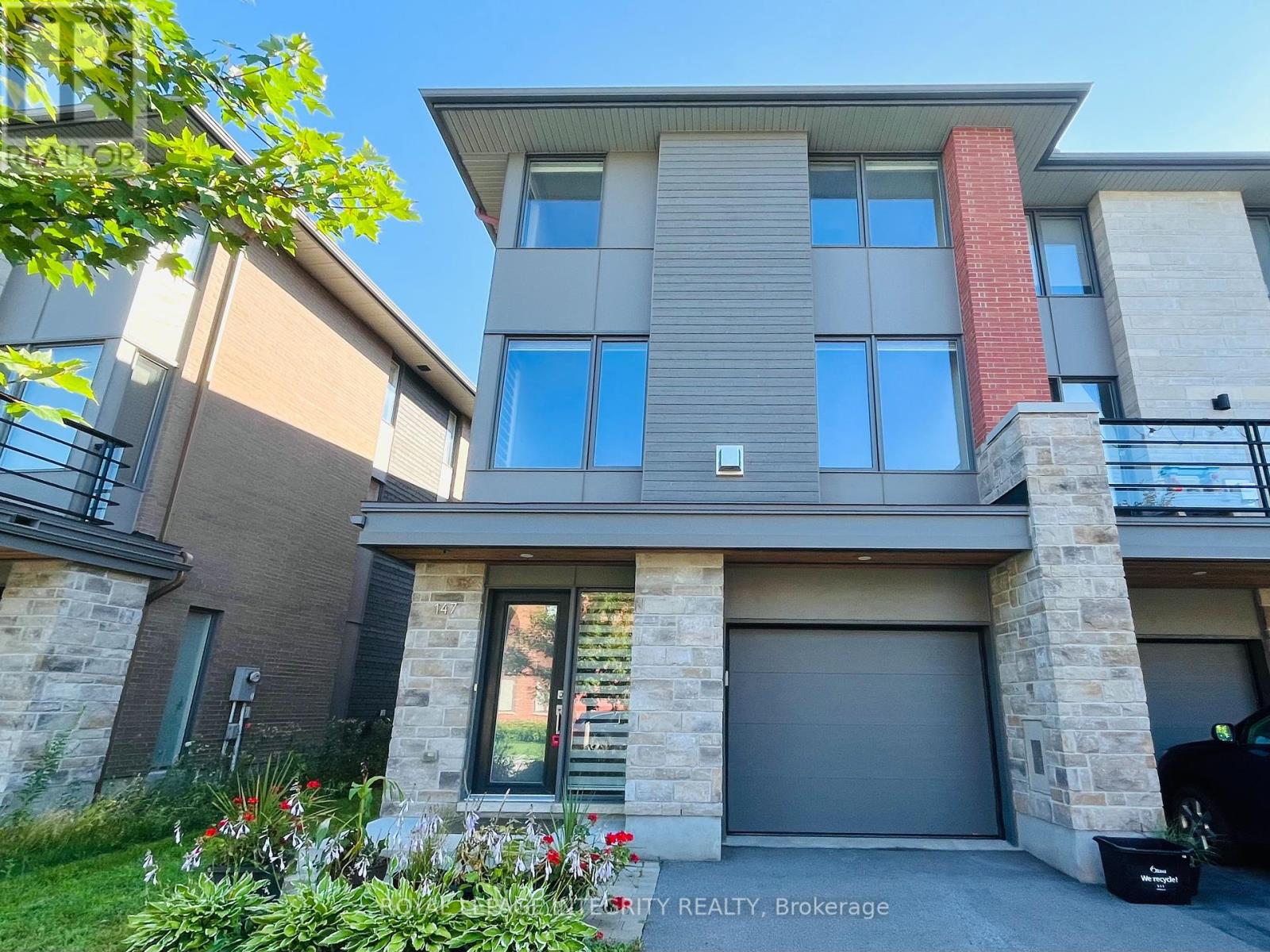147 Boundstone Way, Ottawa, ON K2T 1C5