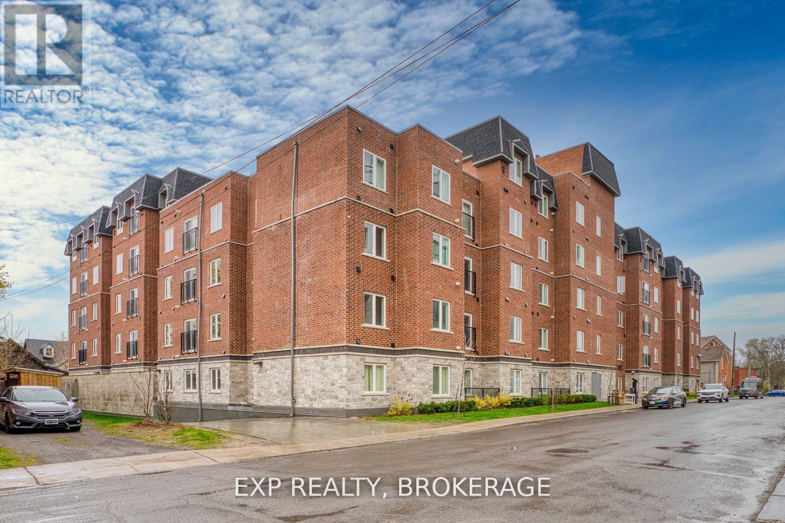 405 501 Frontenac St, Kingston, ON K7K 4L9