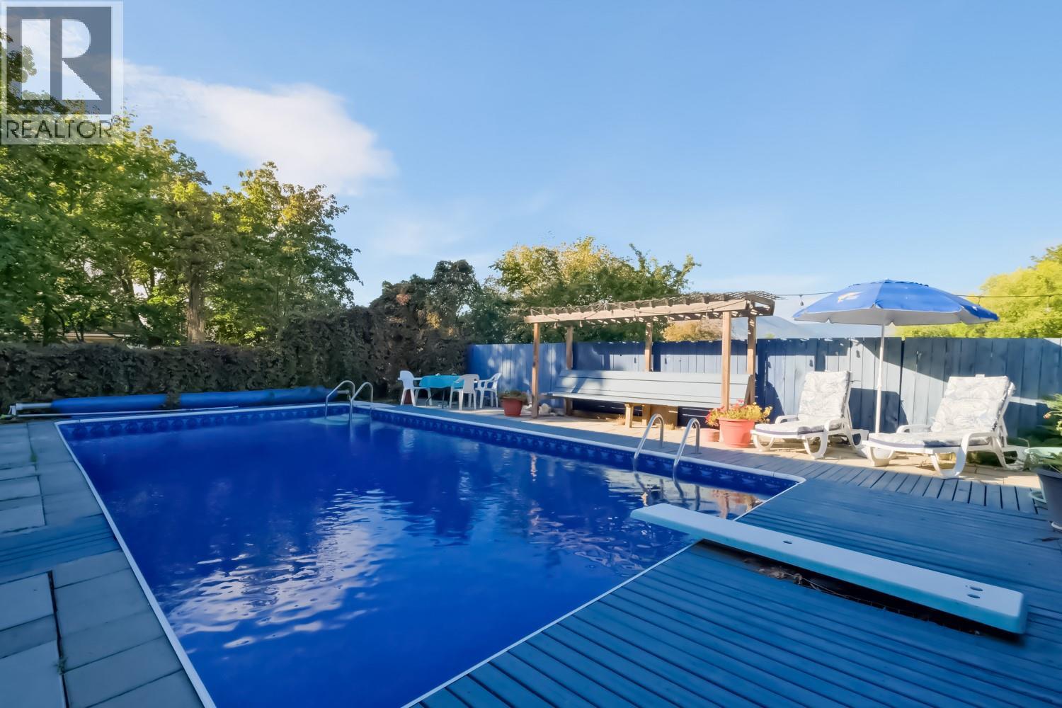 1575 Columbia St, Penticton, BC V2A 3Y2