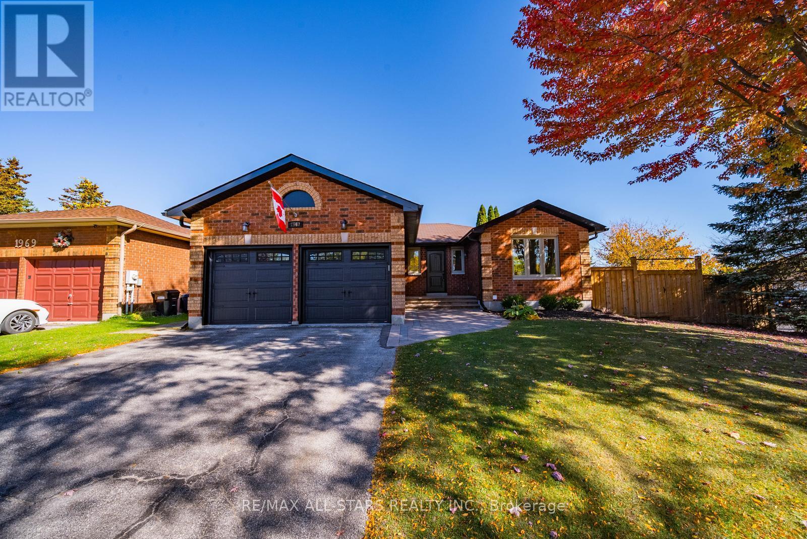 1967 Annecca St, Innisfil, ON L9S 1W7