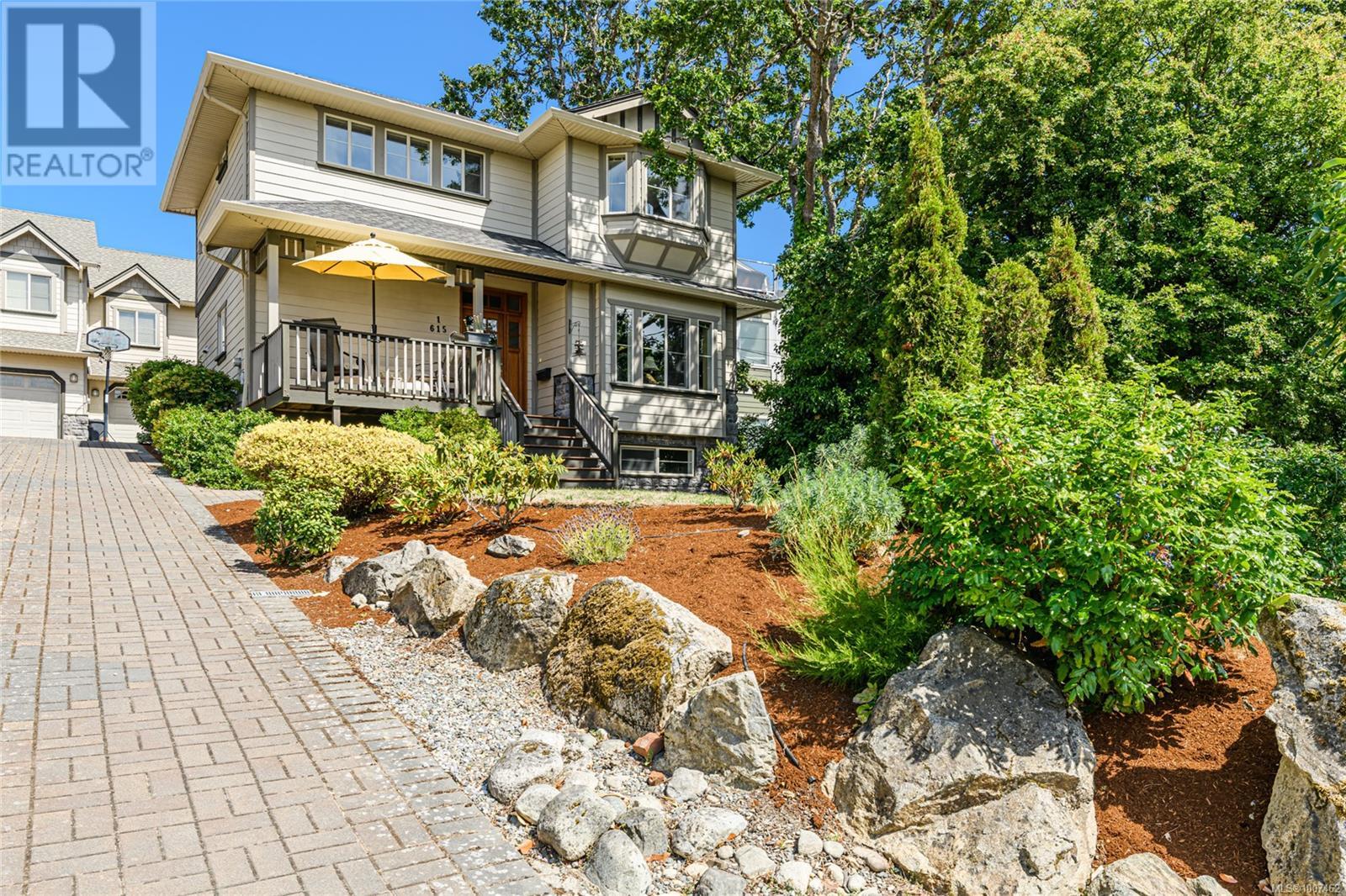 615 Drake Ave Unit 1 Ave, Esquimalt, BC V9A 6K4