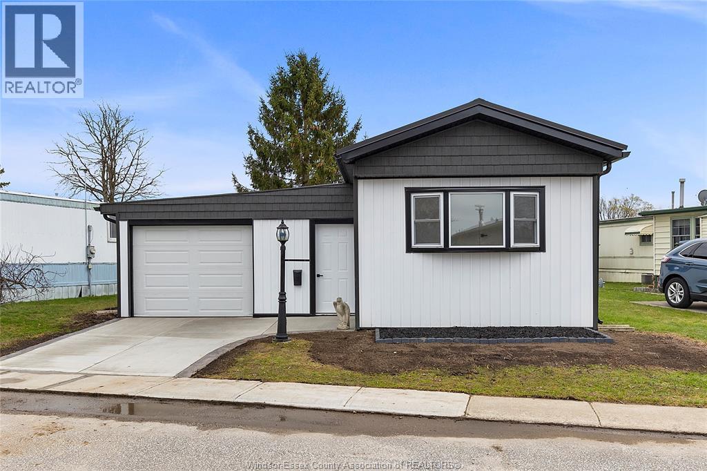 83 Miriam, Essex, ON N8M 1Z8