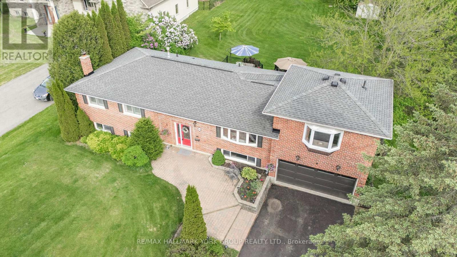 14 Anchor Ct, East Gwillimbury, ON L9N 1G1