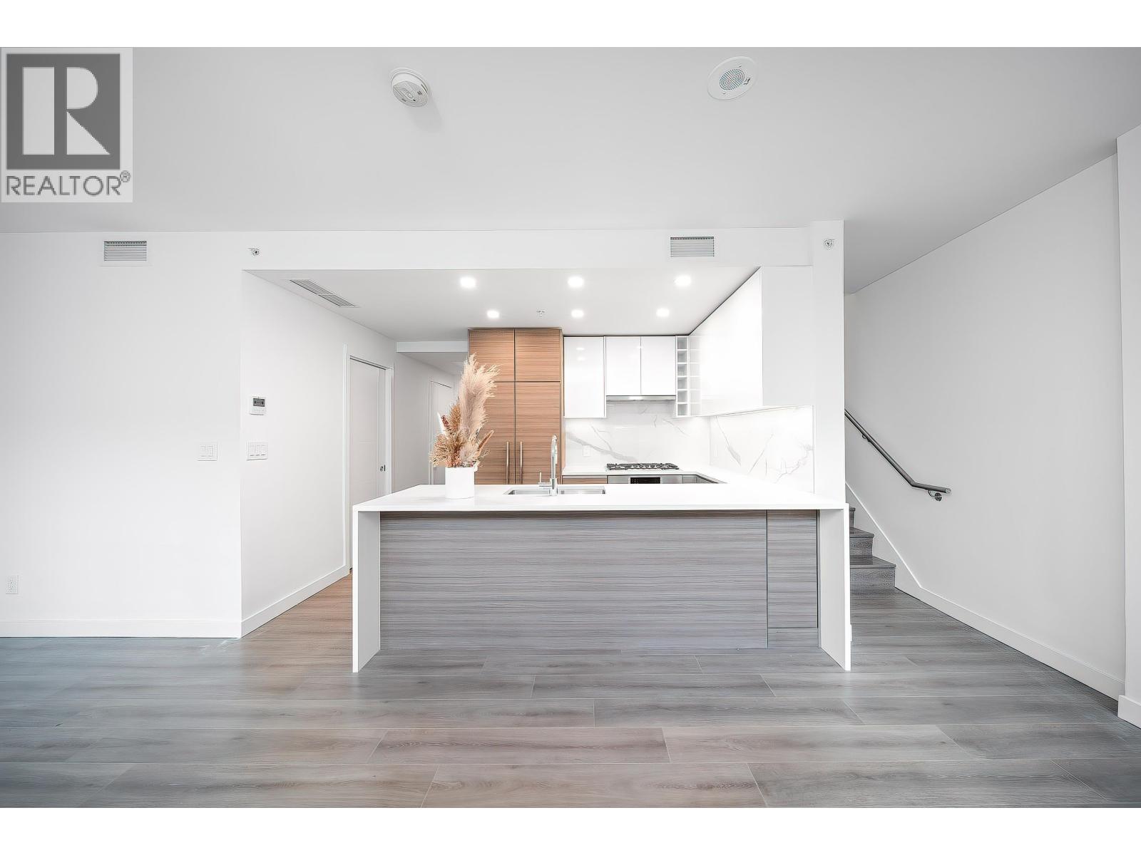 823 Carnarvon Street Unit 508, New Westminster, BC V3M 0N5