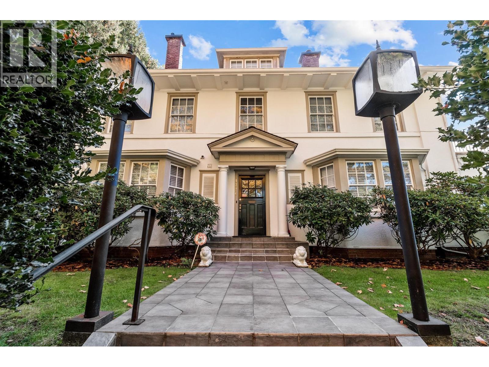 1726 W 32nd Ave, Vancouver, BC V6J 3A7