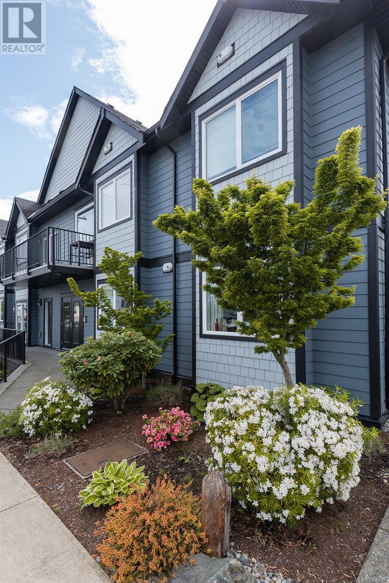 2886 Oak St Unit 3 St, North Cowichan, BC V0R 1K1