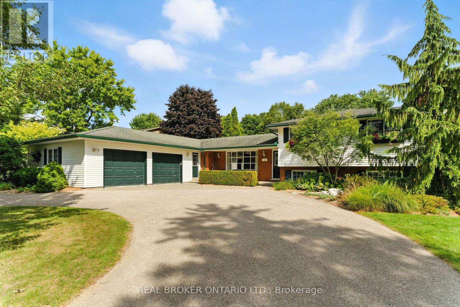 111 Golf Course Rd, Woolwich, ON N2J 4G8