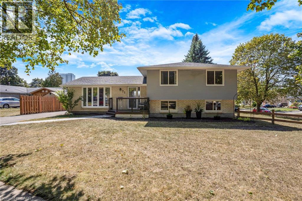 71 Pepperwood Cres, Kitchener, ON N2A 2R4