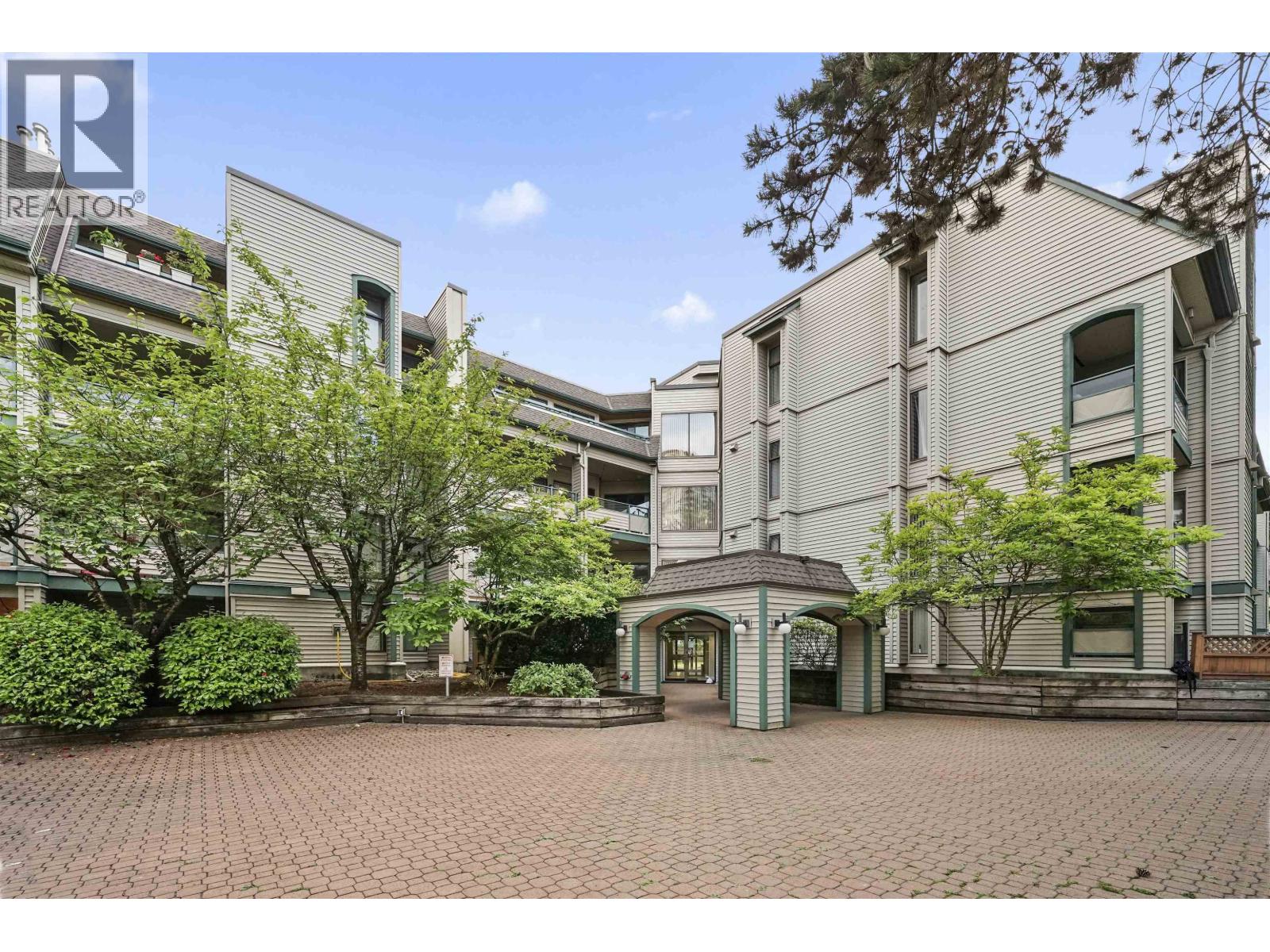 2915 Glen Drive Unit 209, Coquitlam, BC V3B 7H8