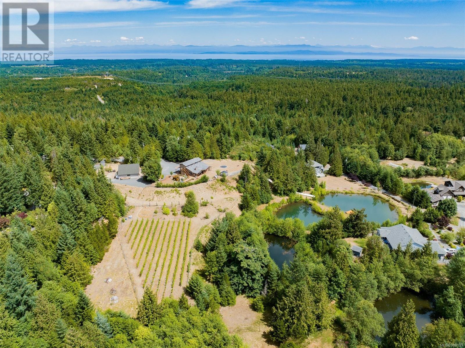 1680 Peligren Pl, Qualicum Beach, BC V9K 2S3