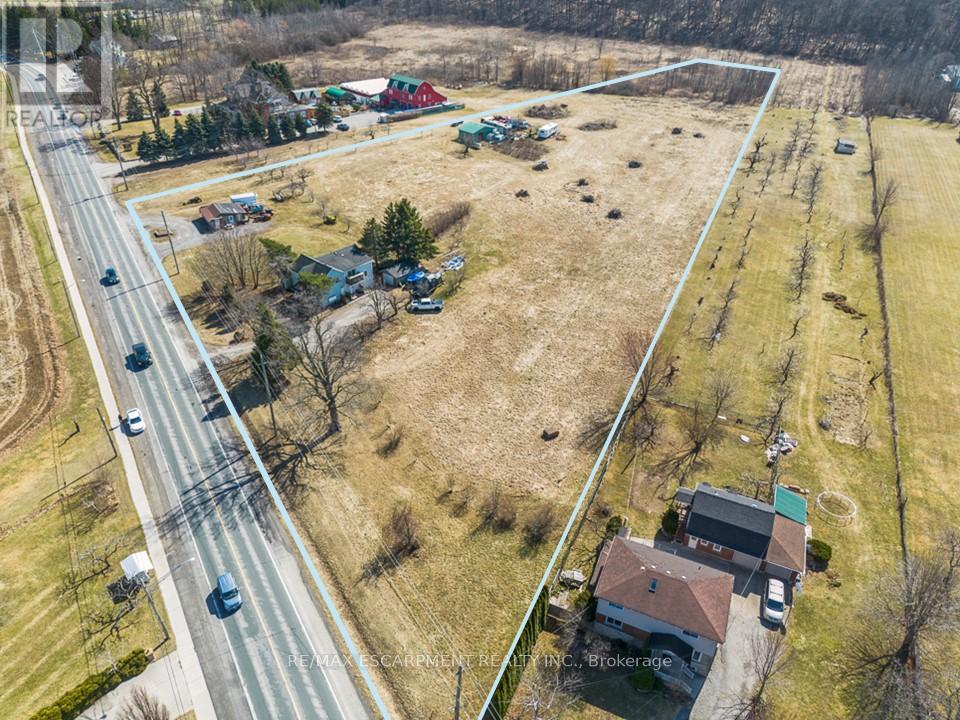 425 Main St W, Grimsby, ON L3M 1T1