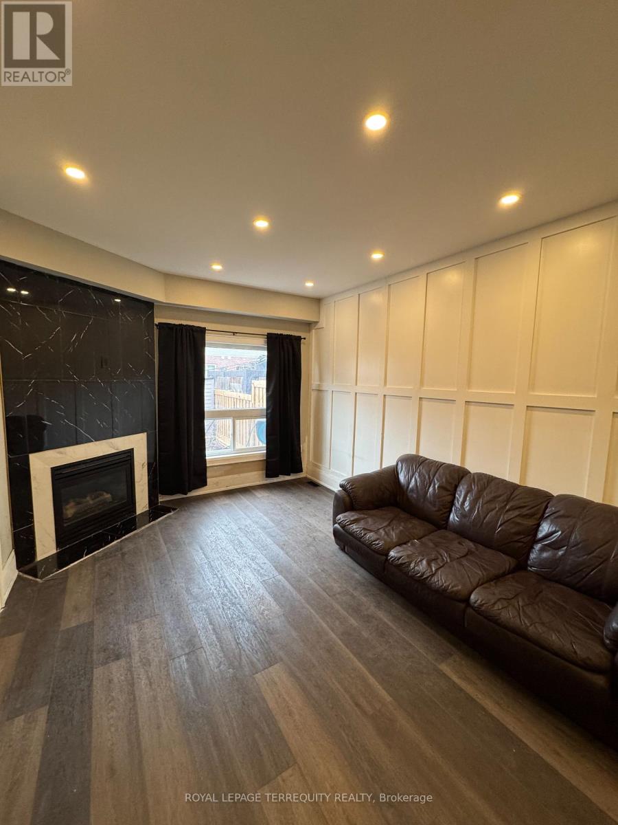 9 Palacebeach Trl, Hamilton, ON L8E 0B9