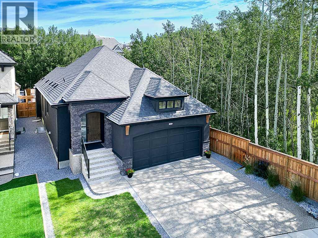 125 Rockyvale Grn NW, Calgary, AB T3G 0G4
