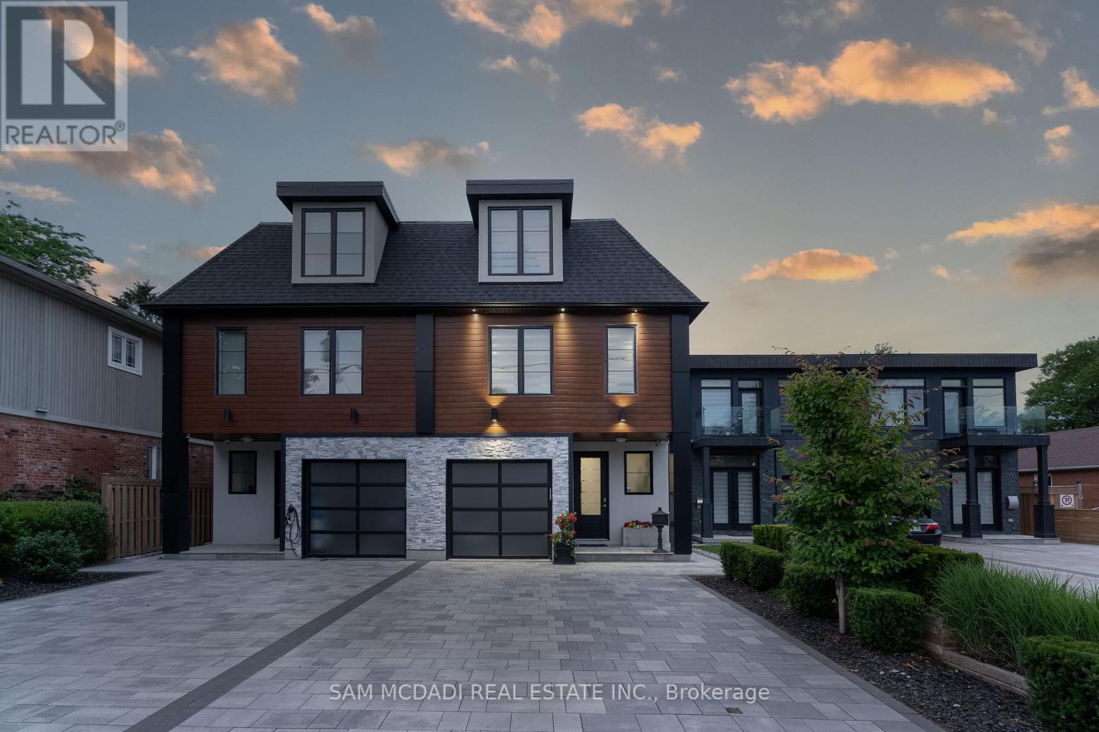 11 Maple Ave N #a, Mississauga, ON L5H 2R9