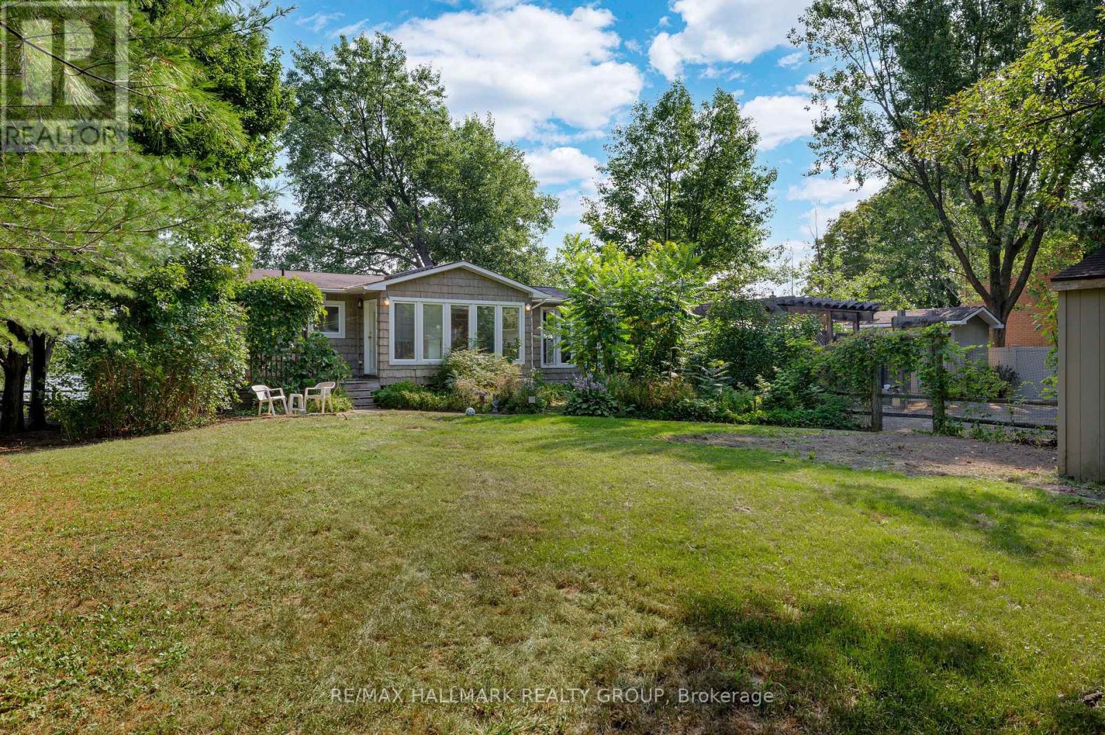 2860 Barlow Cres, Ottawa, ON K0A 1T0