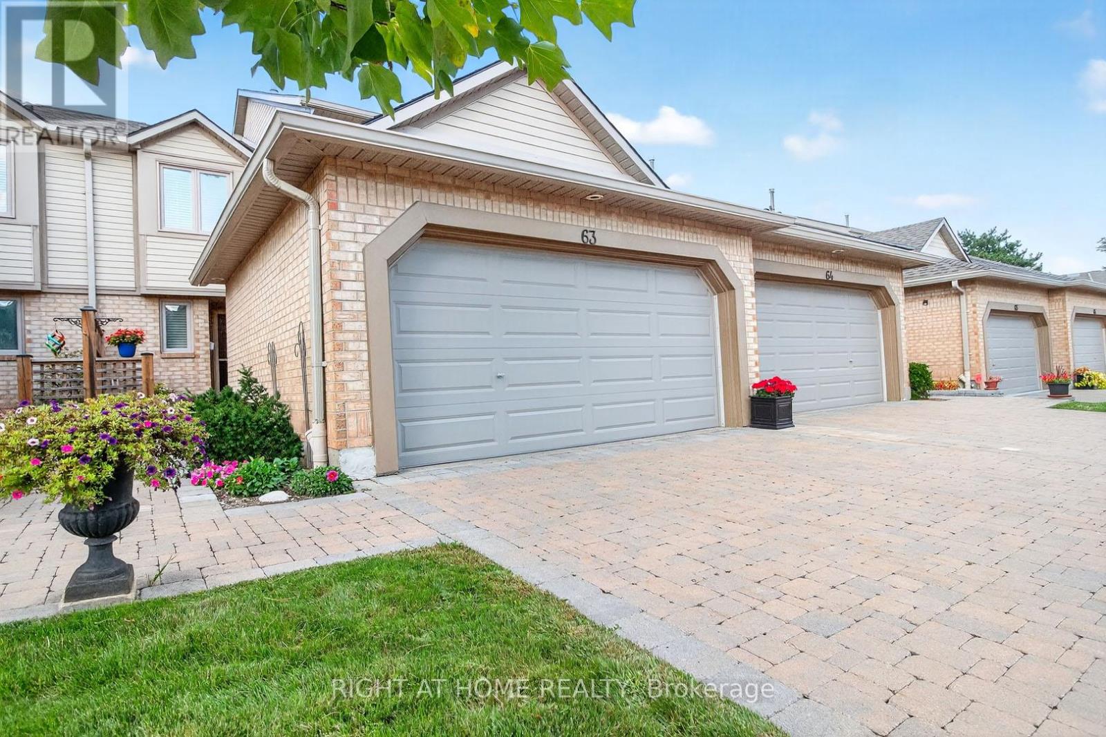 63 1725 The Chase, Mississauga, ON L5M 4N3