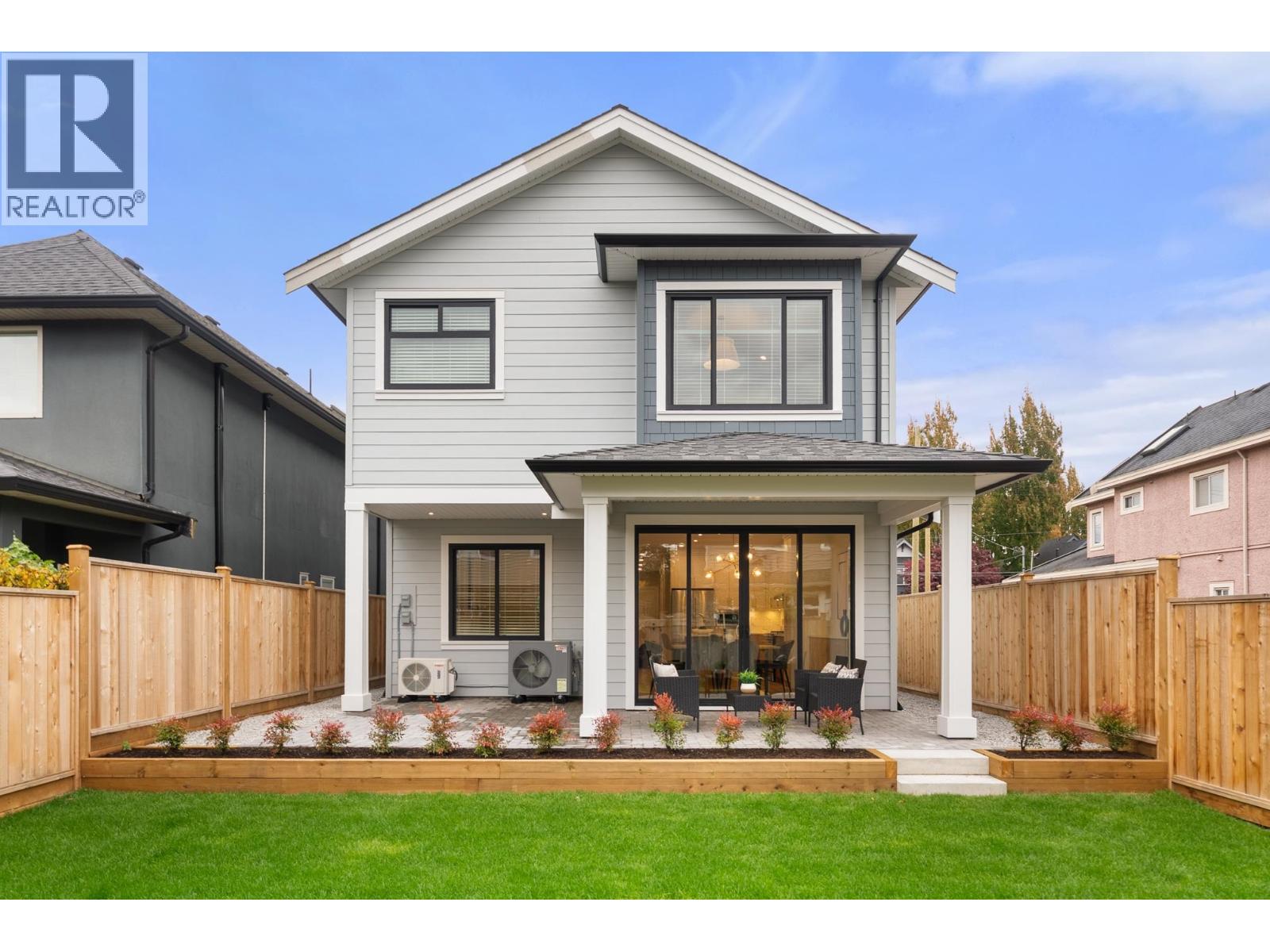 4880 Garry St, Richmond, BC V7E 2V3