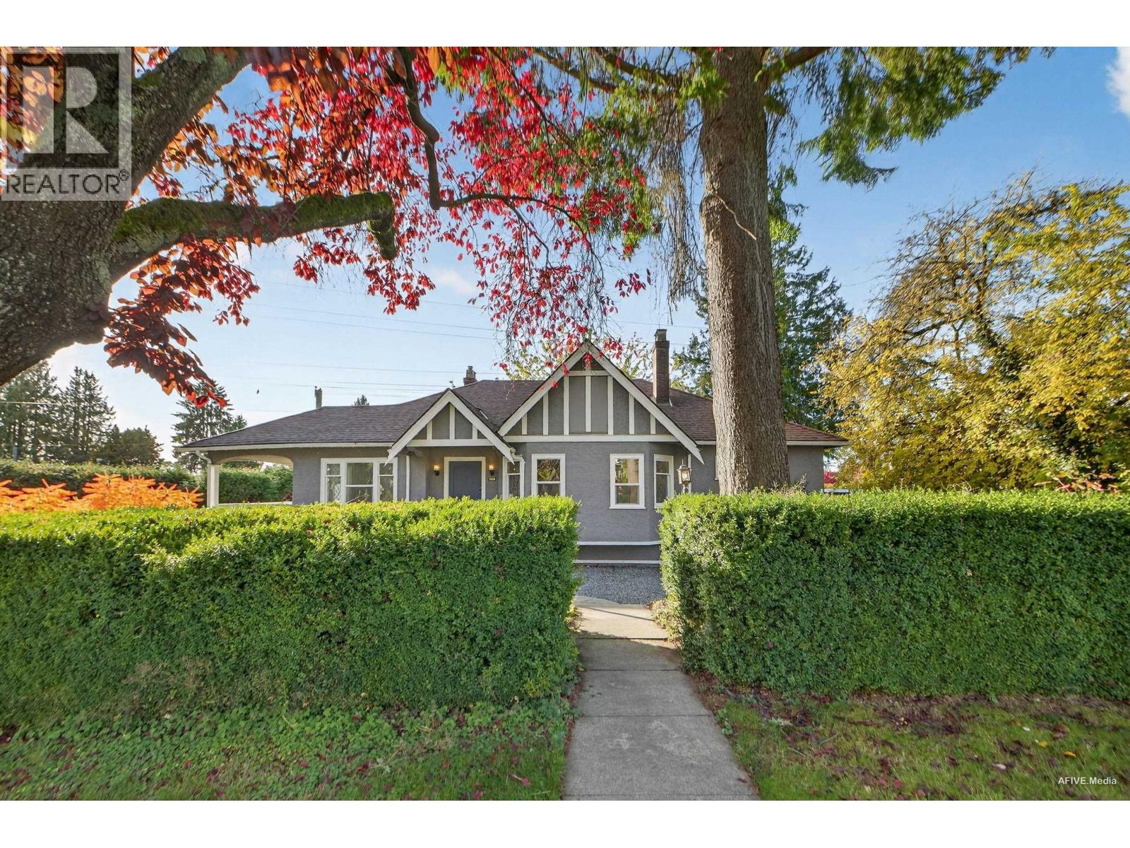 7561 Angus Dr, Vancouver, BC V6P 5K1