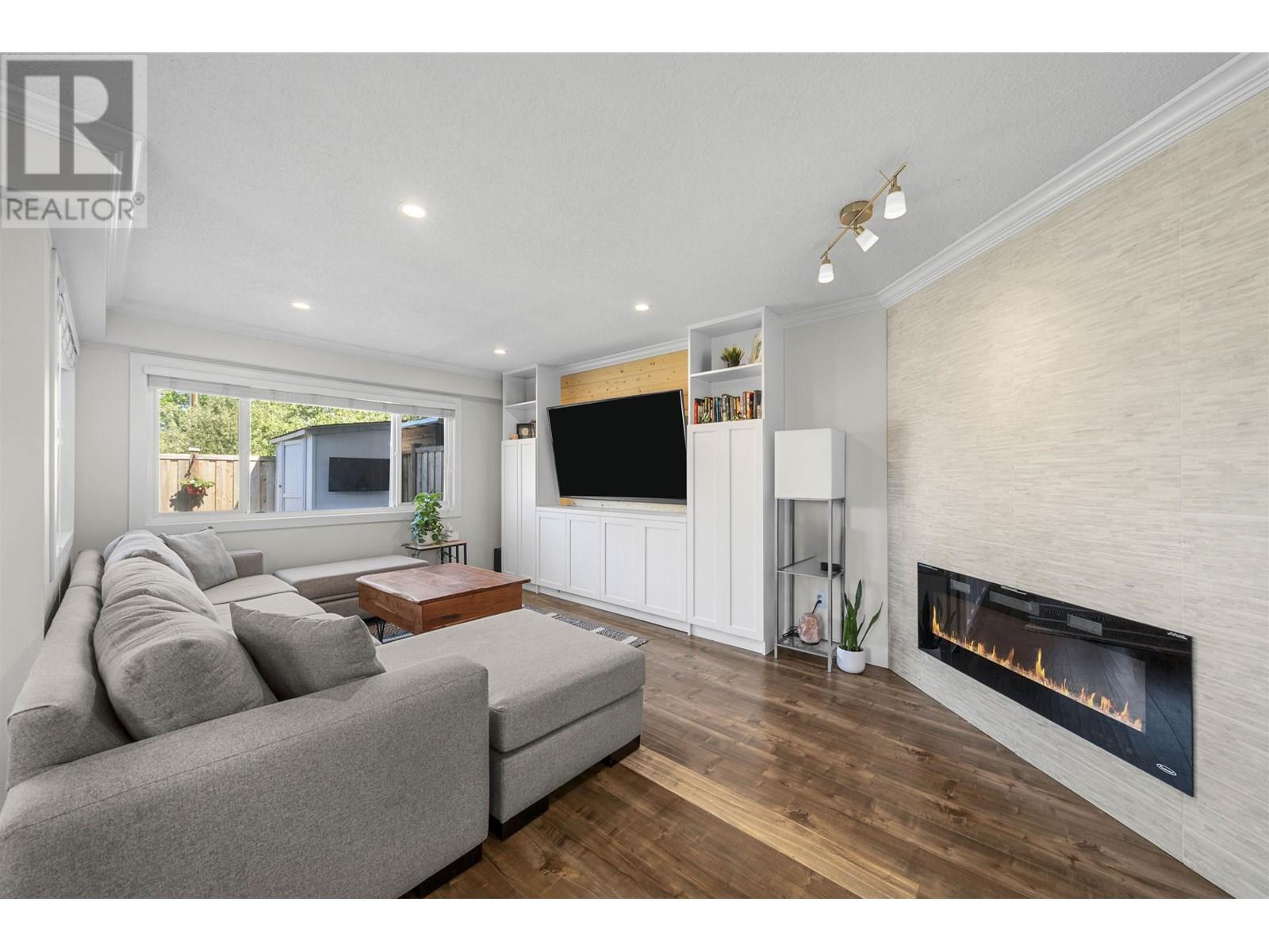 4800 Trimaran Drive Unit 42, Richmond, BC V7E 4Y7