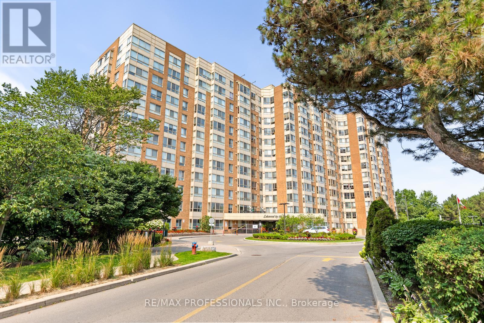 114 1485 Lakeshore Rd E, Mississauga, ON L5E 3G2
