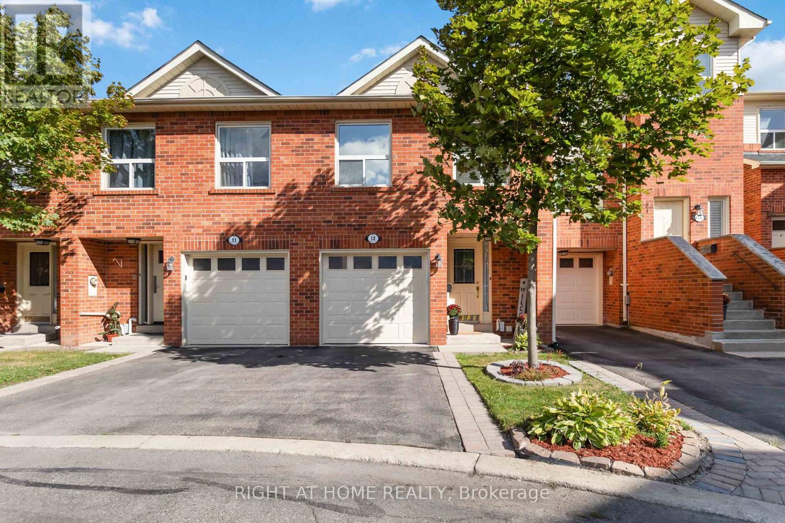 12 1520 Reeves Gate, Oakville, ON L6M 3J4
