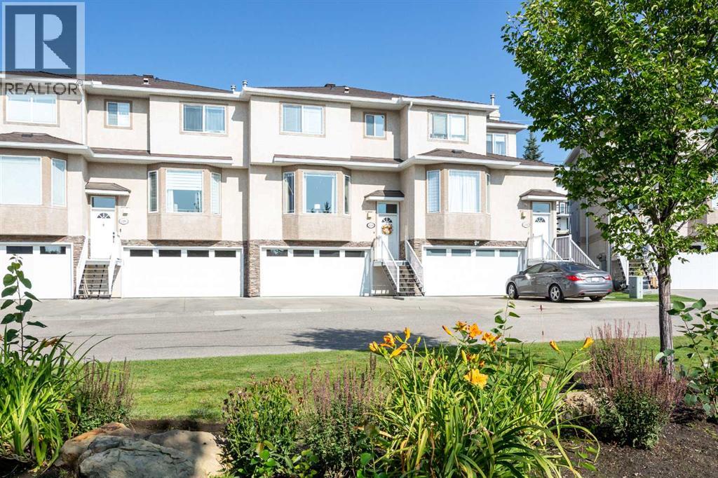 124 Country Hills Gdns NW, Calgary, AB T3K 5G6